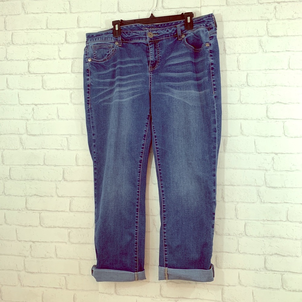 Maurices ankle jeans size 16!